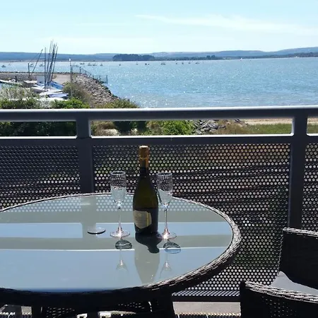 Beach Point Poole Esterno foto